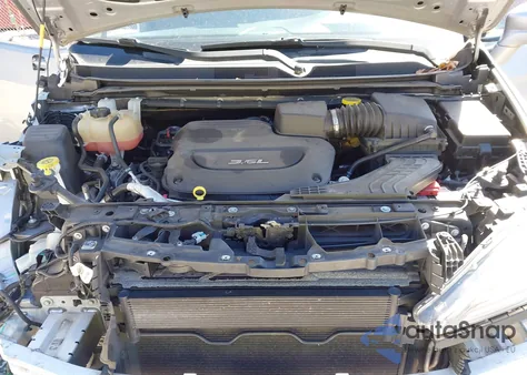 2019 Chrysler Pacifica Touring Plus z USA, uszkodzony, nr VIN 2C4RC1FG9KR532266